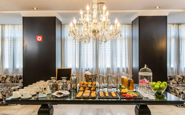 Leonardo Hotel Granada