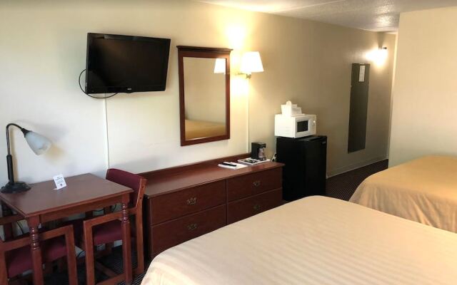 Norwood Inn and Suites Worthington