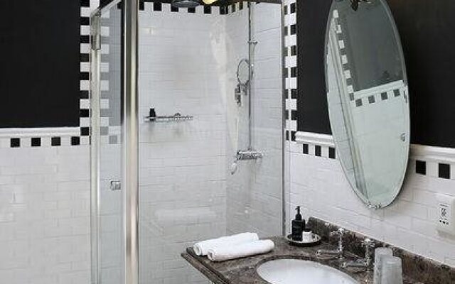Lambert House Guesthouse