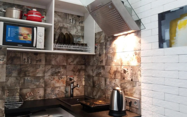 Apartment with fireplace