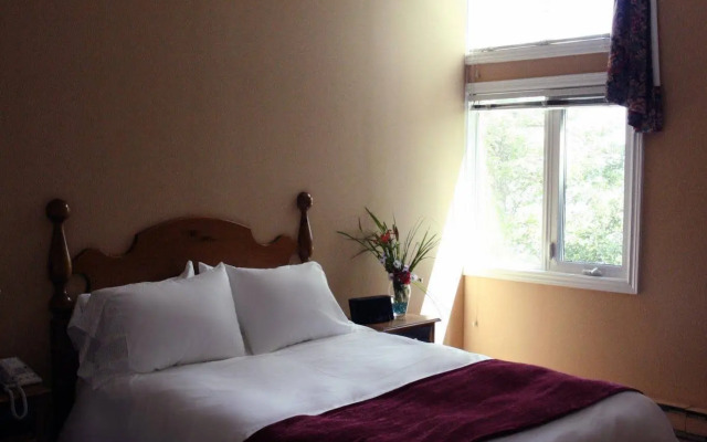 Rocky Crest Golf Resort