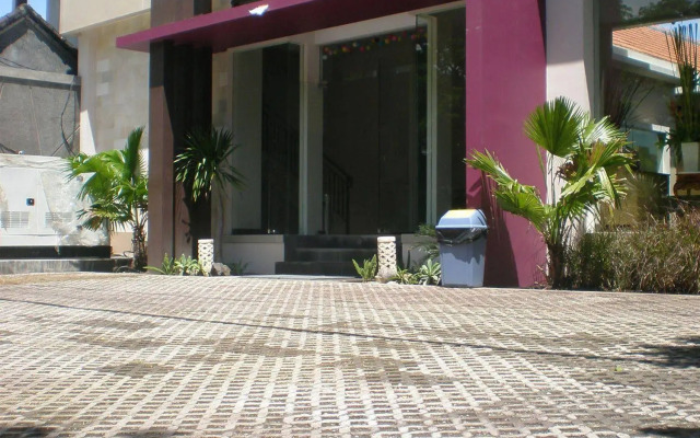 Svarna Suite Seminyak