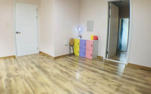 Gangneung Wow Guesthouse - Hostel