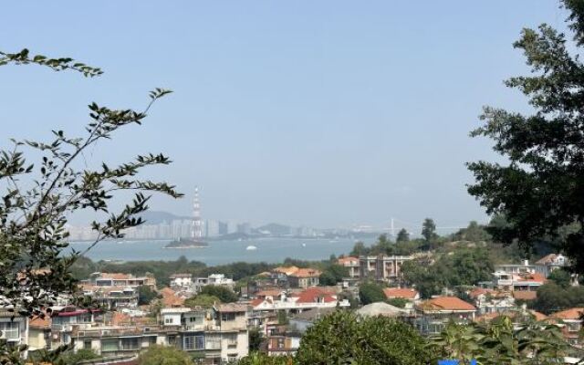 Xinyaqi Sea View Villa