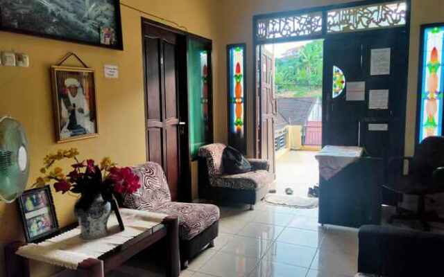 OYO 3948 Kenangan Syariah Guest House