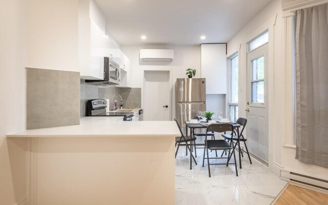Bright and Lovely 4-bedr in the of Mile-end