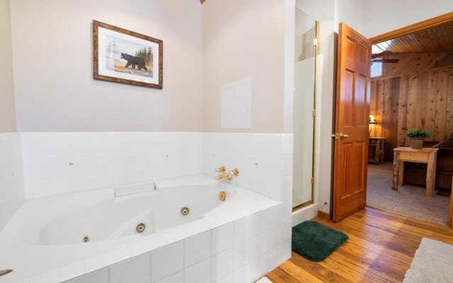 009 - Eden on the Lake