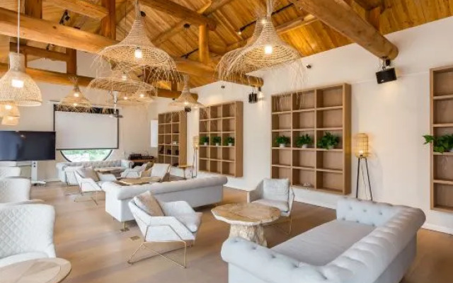 Jinta Xiangu Holiday Town