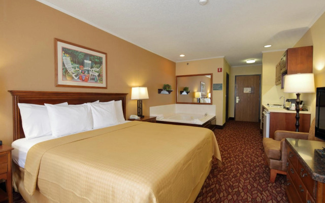 Coshocton Village Inn and Suites