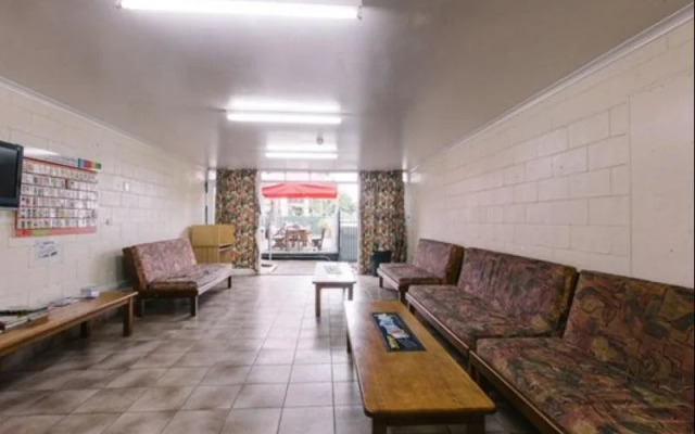 Beaches Backpackers Airlie Beach - Hostel