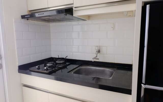 Stylish Modern 2Br Apartment At Parahyangan Residence