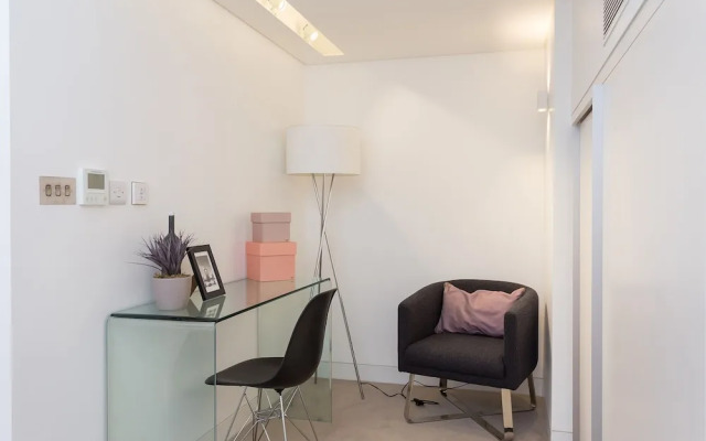 Urban Chic - Chiltern and Baker