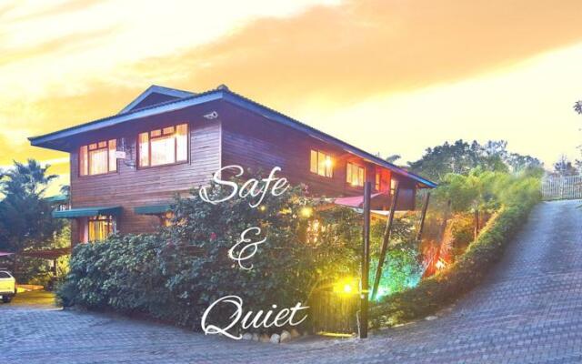 9 on Heron Bed & Breakfast