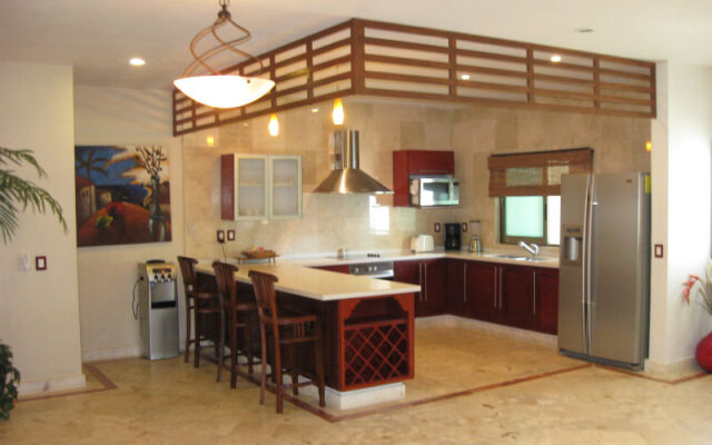 Tropical Casablanca Party Zone