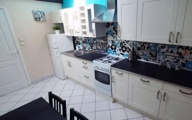 Blooms Boutique Hostel