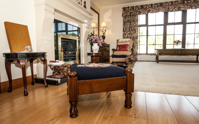 Ardmor Country House