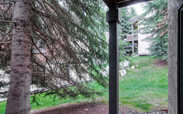 Ridgepoint Townhomes by East West Hospitality