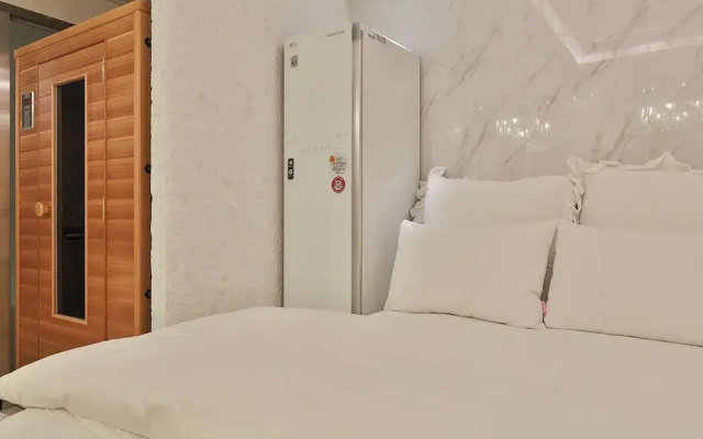 Hotel February Dongdaegu