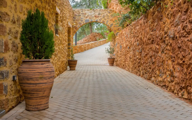 Oak Tree Estate