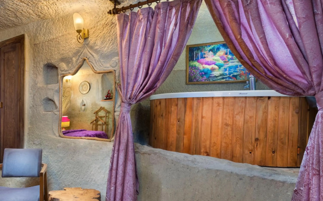 Cappadocia Splendid Cave Hotel