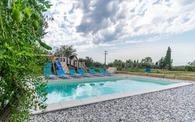 Stunning Home in Izola with Outdoor Swimming Pool, Hot Tub & 5 Bedrooms