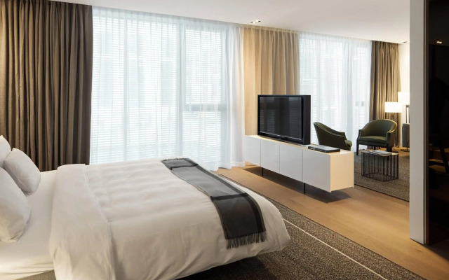 Roomers Baden-Baden, Autograph Collection