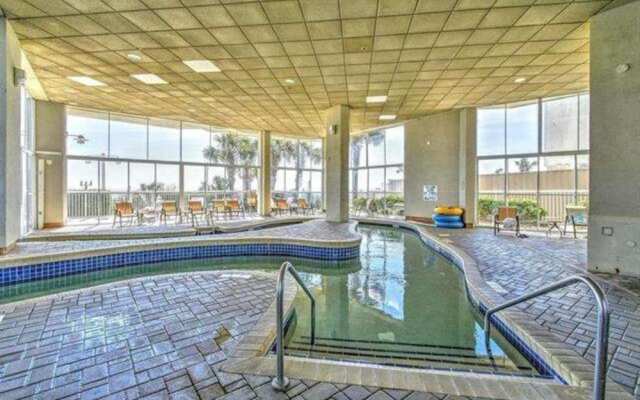 Breathtaking 2BR w Oceanview