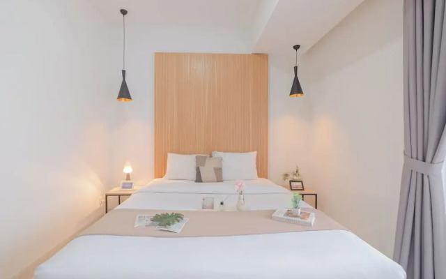 Cozy And Minimalist Studio At West Vista Apartment