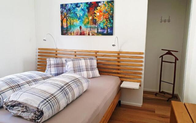 3,5 Zimmer Dachwohnung: Modern, komfortabel, zentral, mit Bergsicht