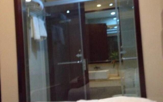 Vienna Longgang Hotel