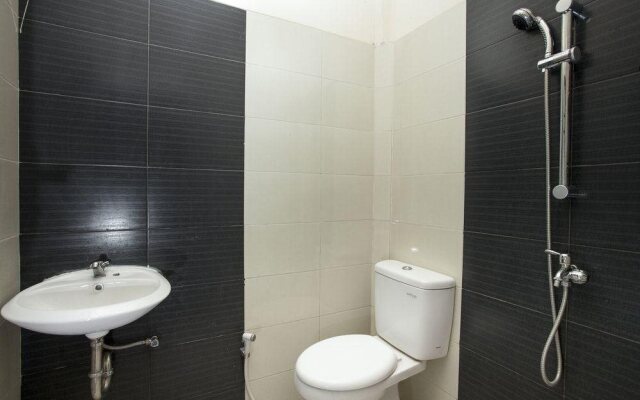 Sky Inn Syariah Mastrip 1 Surabaya by Reddoorz