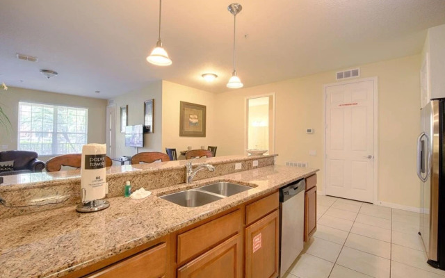 5036 105 Vista Cay