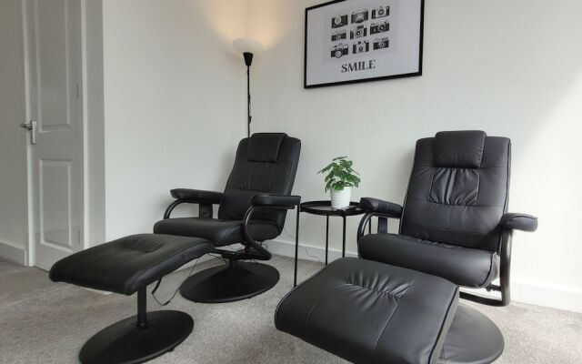 House of 4 Chimneys by Your Lettings UK