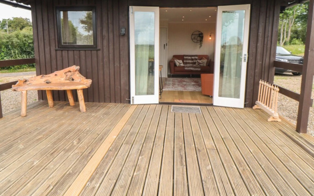 3 Valley View Lodges