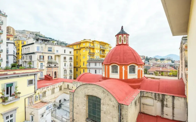 Colonna Classic Style Apartment