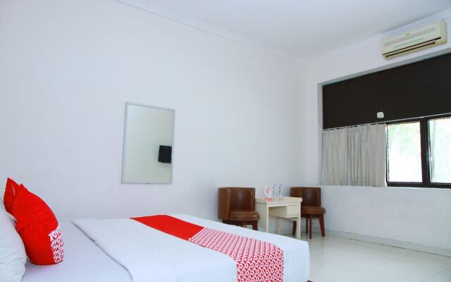 Grand Wisata Hotel by OYO Rooms