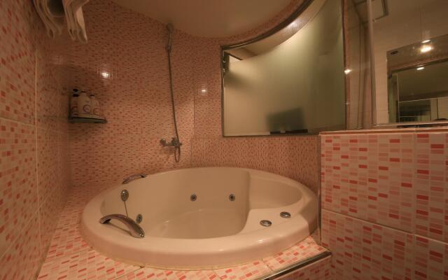 Hotel M Story