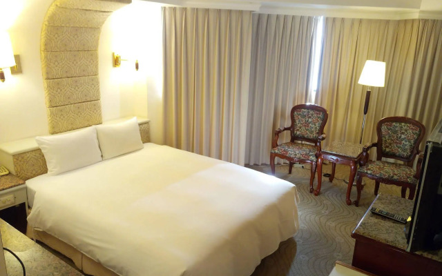 Hua Tong Hotel