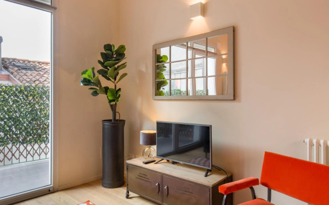 Panoramic Roof Apartment