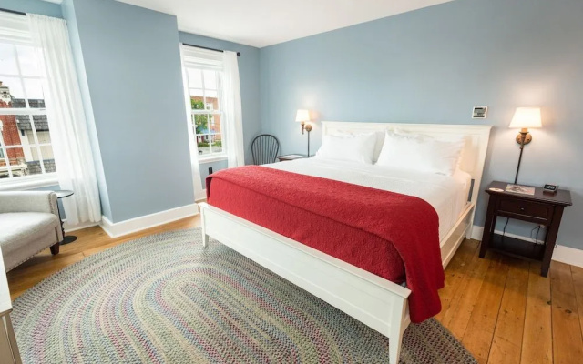 The Cadillac House Lexington, Tapestry Collection by Hilton