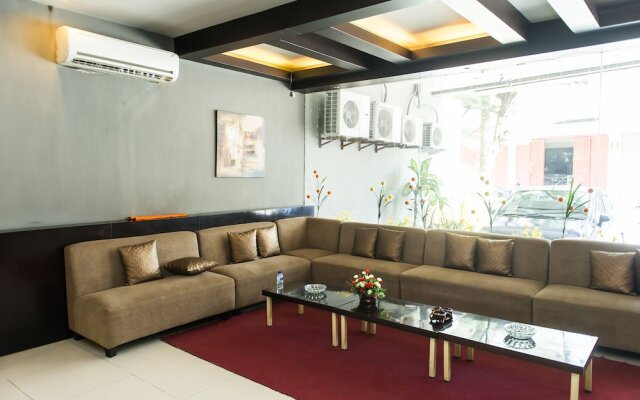 Airy Pelabuhan Makassar Timor 63