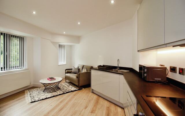 Seven Stays Modern Studio Apartment - Solihull