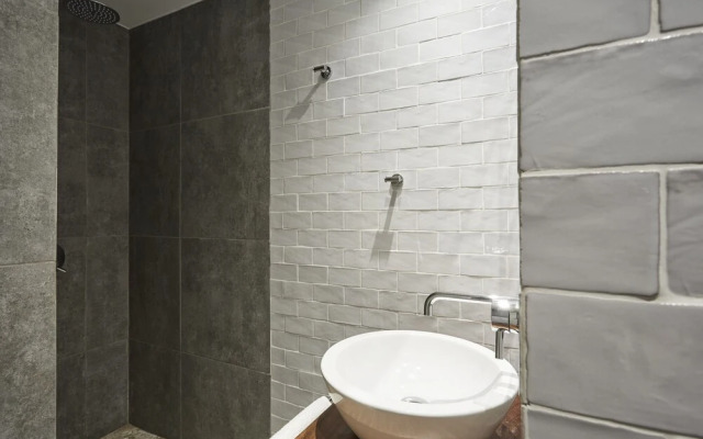 Cozy and Bright Apartment in Kolonaki