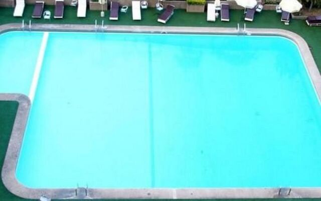 Nida Rooms Huay Kaew 23 Glass House