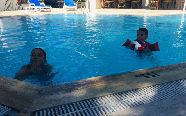 Alper Hotel