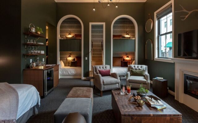 Atticus Hotel