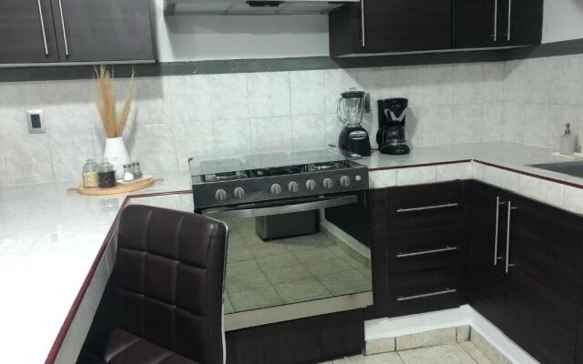 Loft Bonhomia with parking 7min to downtown