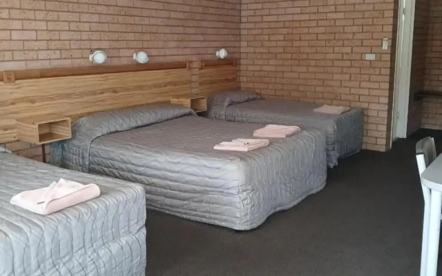 Aaron Inn Motel