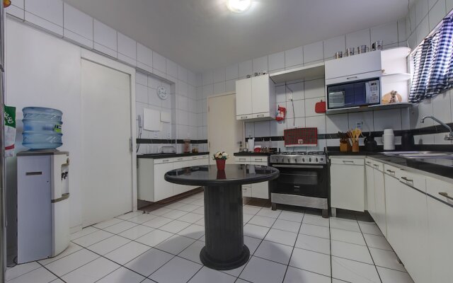 Apartamento completo em excelente bairro