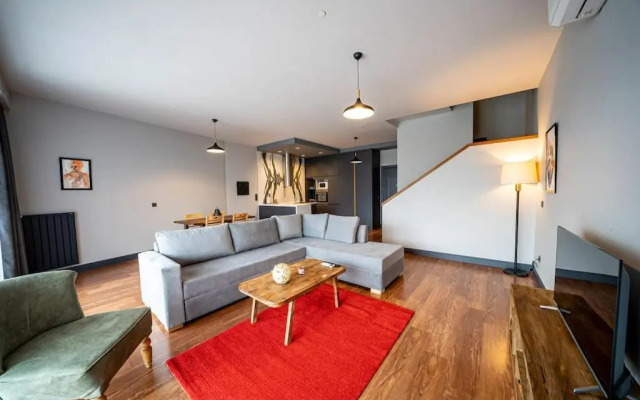 Superior, dublex residence,7/24 Security,2 bedroom ( Benesta 231 )